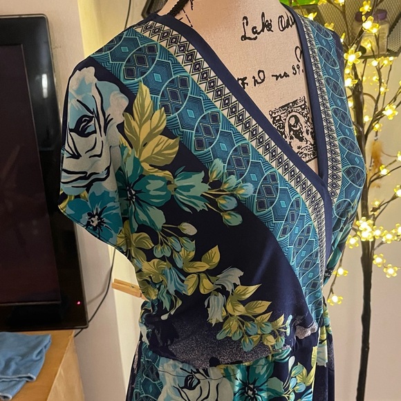 Nina Leonard - Colorful V-neck Faux Wrap Dress - Short Sleeves - Picture 6 of 13